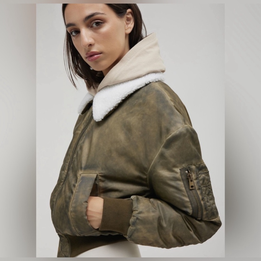 DISTRESSED EFFECT NYLON BOMBER - Khaki